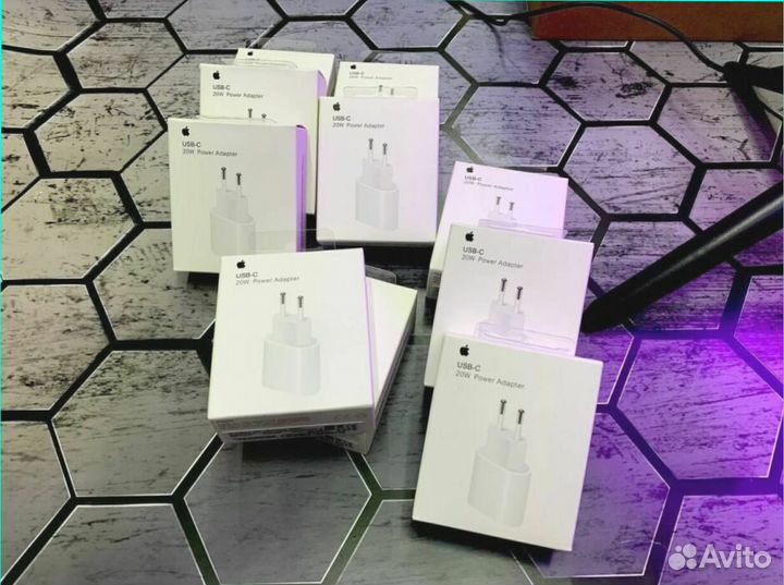 Блок питания iPhone type-c 20w