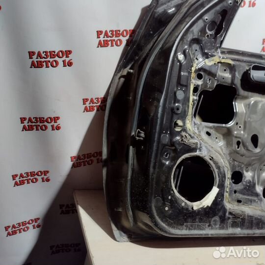 Передняя правая дверь Nissan Almera N16