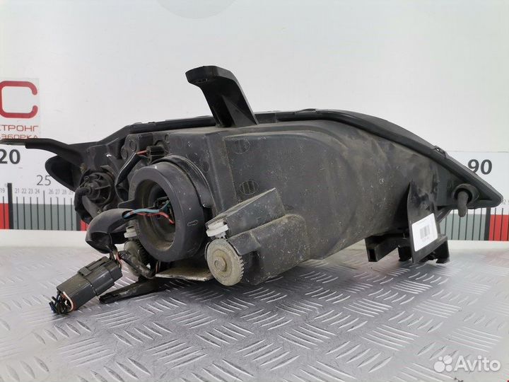 Фара передняя для Mazda 2 DY DD1051040B