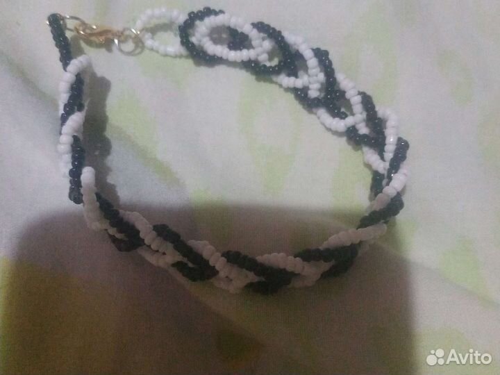 Браслет из бисера