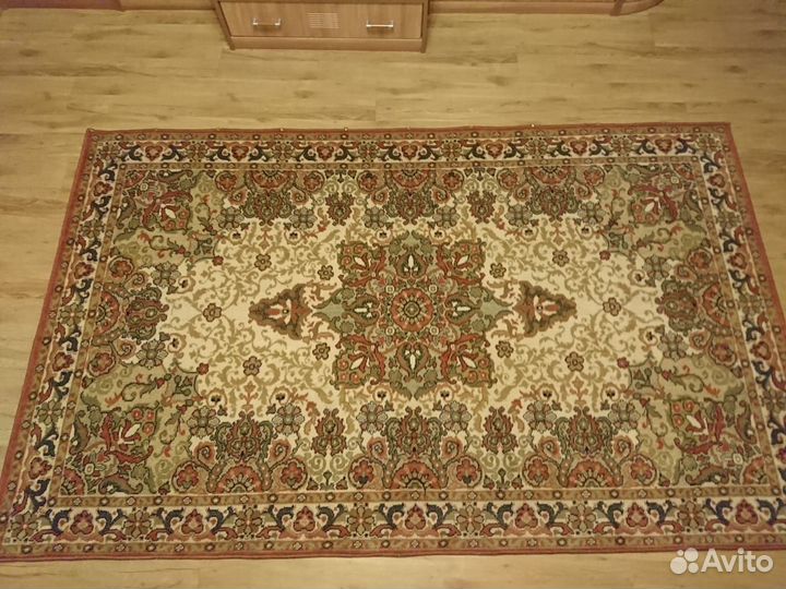 Ковер шерстяной