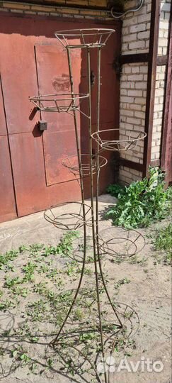 Подставка для цветов напольная металлическая