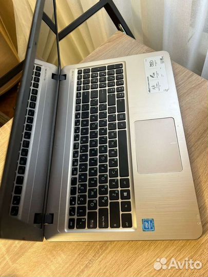 Asus X540SA, золотого цвета, 4-х яд