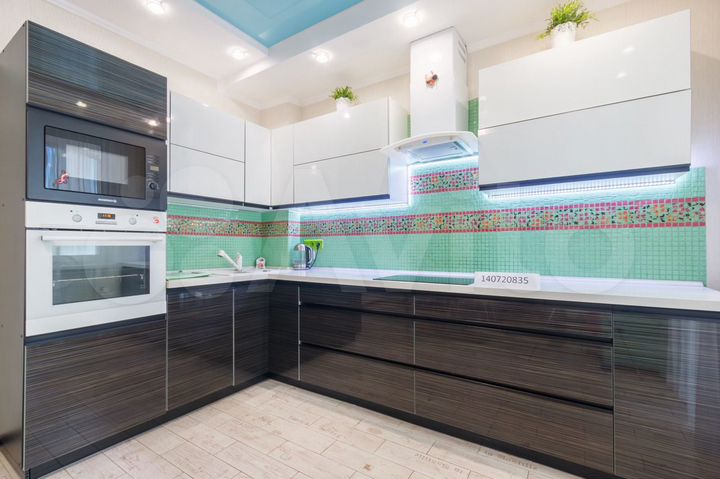 2-к. квартира, 70 м², 3/22 эт.