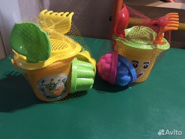 Разные наборы для пляжа и песочные наборы