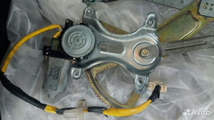 Стеклоподъёмник RX300, Harrier передний левый