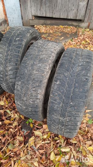 Bridgestone Ice Cruiser 5000 175/65 R14 82E