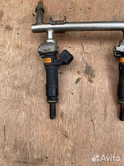 Топливная рампа Chevrolet Cruze 1.8 F18D4