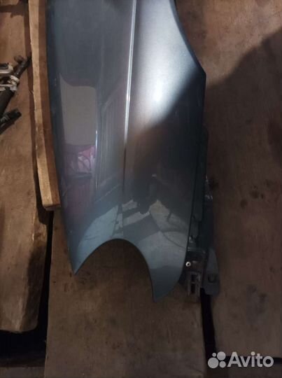 Левое переднее крыло Renault Megan 1 рест