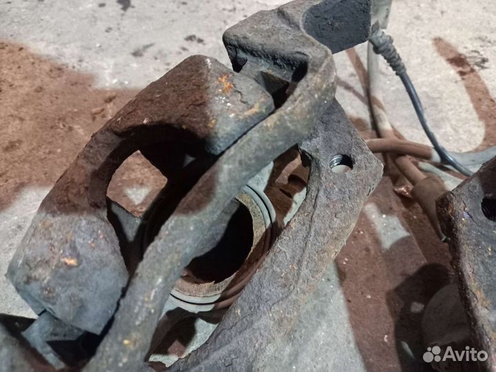 Передние тормозные суппорты Mercedes A-Class W168