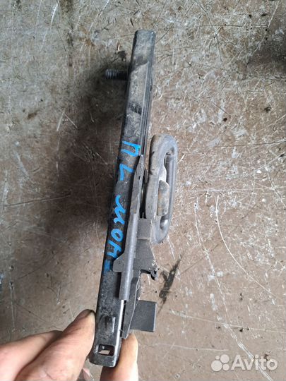 Механизм регулировки ремня Ford Mondeo