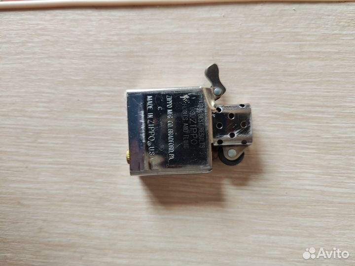 Зажигалка бензиновая zippo