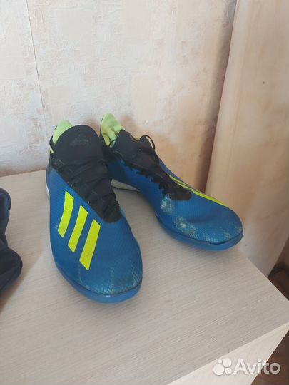 Бутсы/футбольная обувь