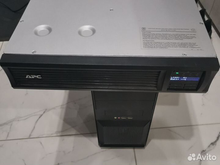 Ибп APC SMT1000RMI2U