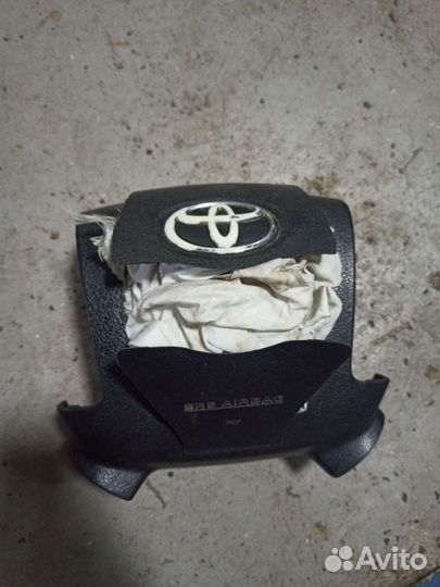 Подушка безопасности в руль Toyota Land Cruiser 20