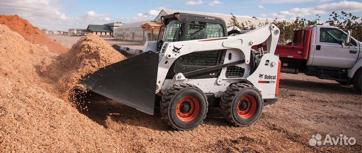 Услуги мини погрузчика Bobcat S770