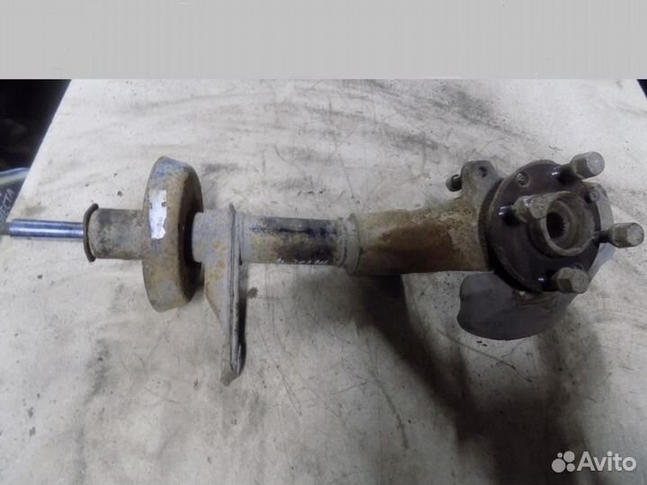 Кулак поворотный передний правый Nexia 1995-2016