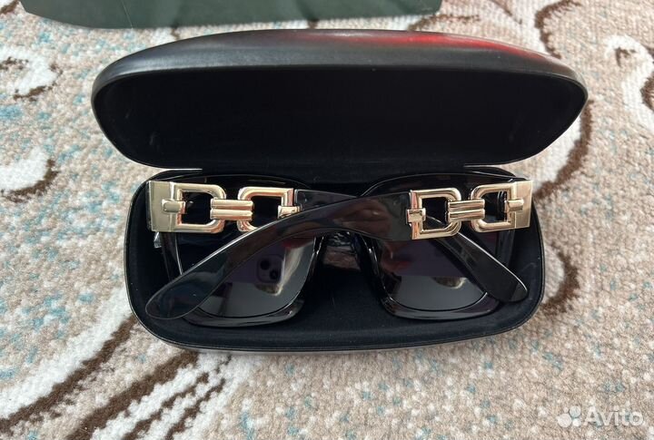 Солнцезащитные очки oriflame