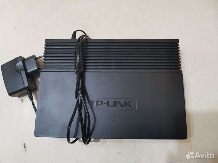 Свитч TP-link TL-SF1016D