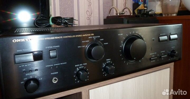Усилитель Onkyo A-8830