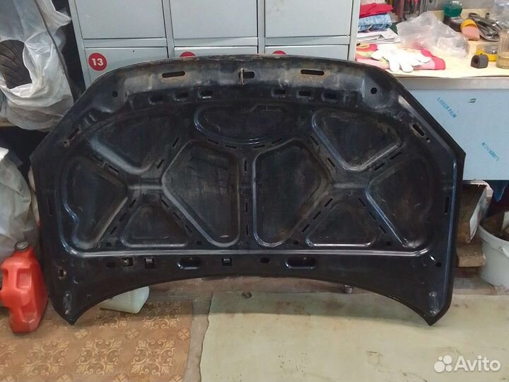 Капот на гранту