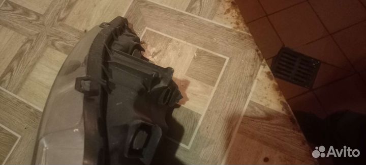 Фара renault logan