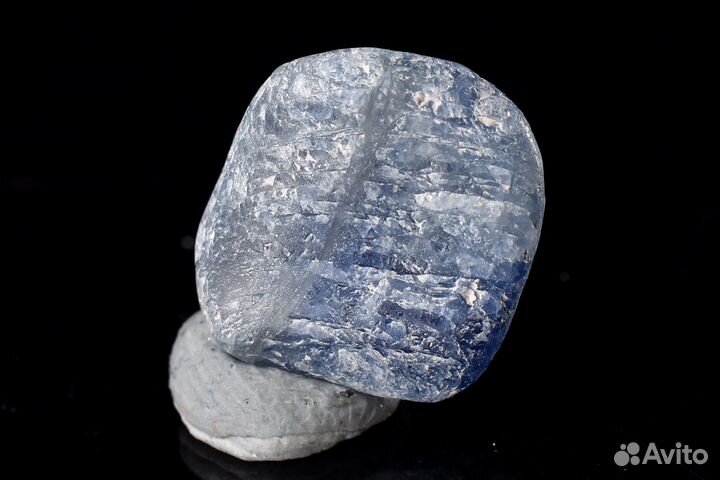 Синий корунд. Лот №323