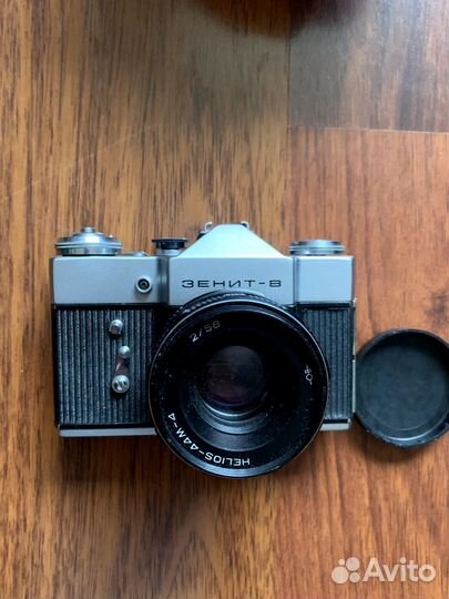 Пленочный фотоаппарат зенит B