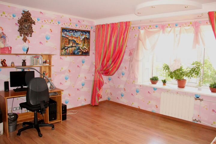 4-к. квартира, 143 м², 5/10 эт.