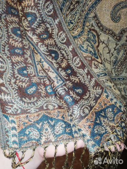 Шарфы и палантины