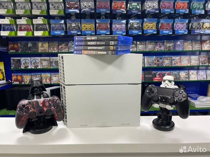 PlayStation 4 Fat Белая