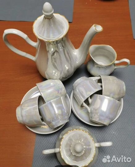 Фарфоровый молочник