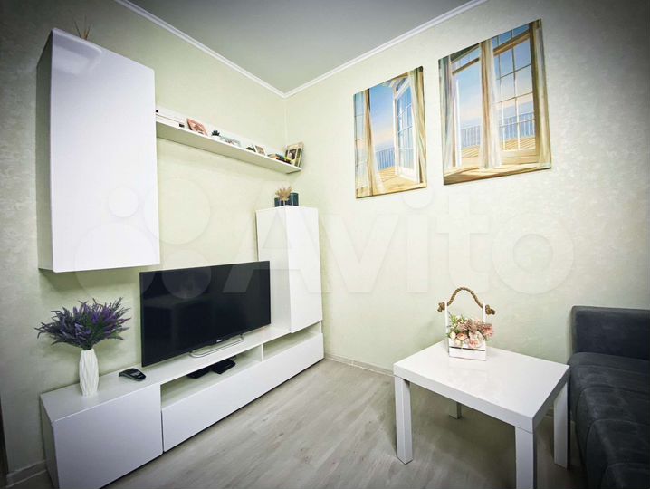 2-к. квартира, 43 м², 1/9 эт.