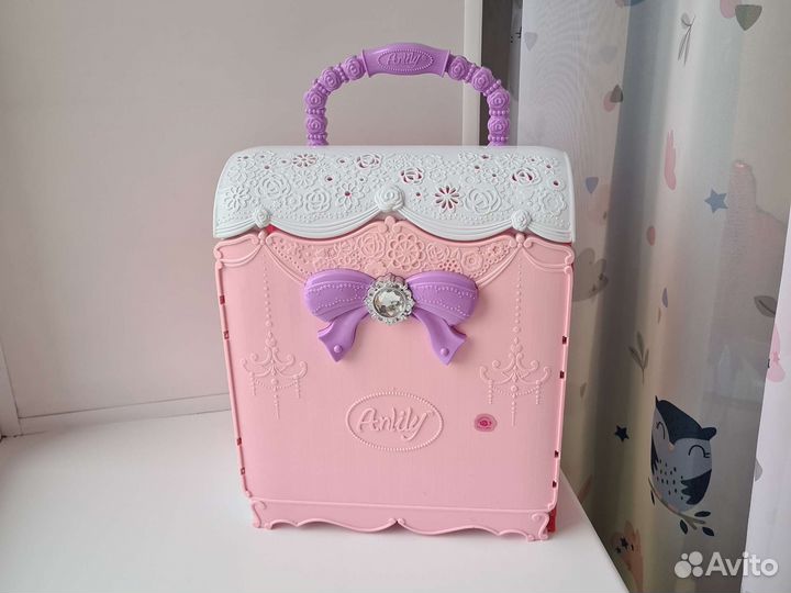 Кукольный домик чемодан
