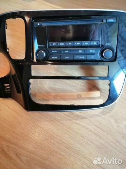 Штатная аудиосистема в комплекте с панелью на мицу