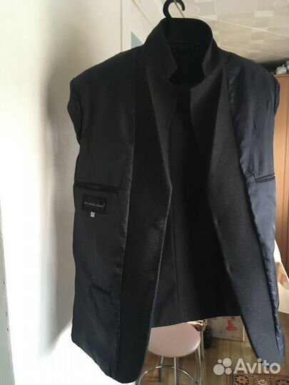 Мужской костюм-пиджак и брюки