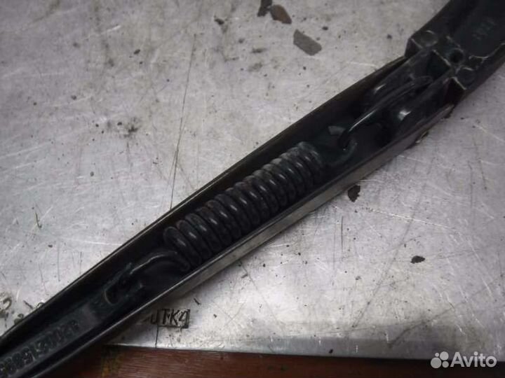 Поводок дворника передний правый Renault Megane