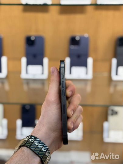 iPhone 15 Pro, 128 ГБ