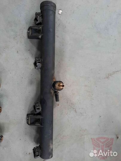 Рейка топливная (рампа) Peugeot Пежо 407 6D