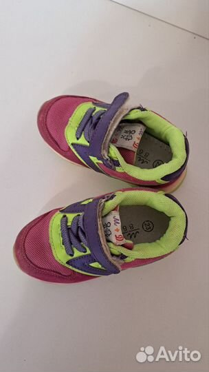 Кроссовки для девочки