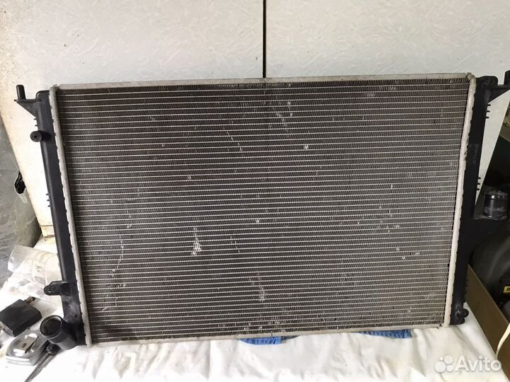 Радиатор охлаждения двигателя Renault logan 1