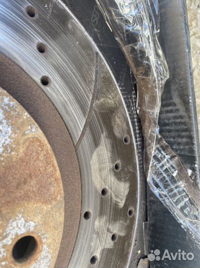 Супорта и диски на infiniti фх35 2003 год