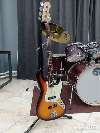 Бас гитара Fender Jazz Bass MIM