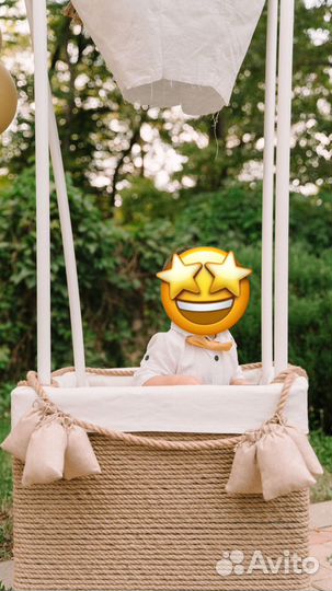 Воздушный шар с корзиной