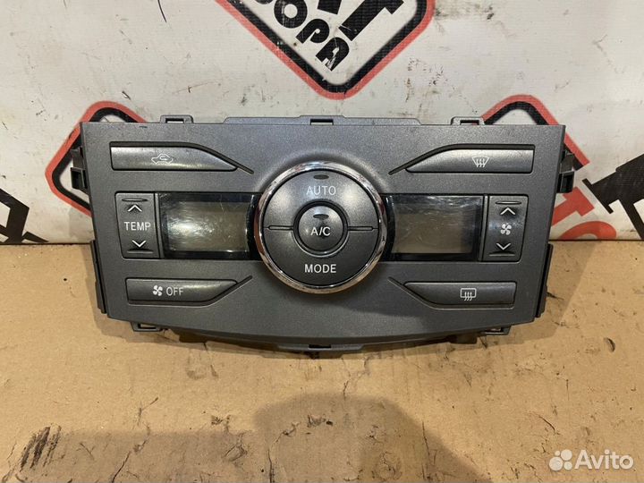 Блок управления климатом Toyota Corolla 150