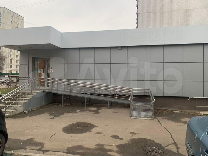 Свободное назначение в плотном жилом массиве