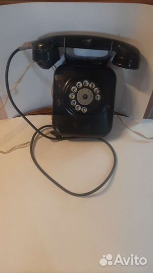 Старый телефон СССР металлический