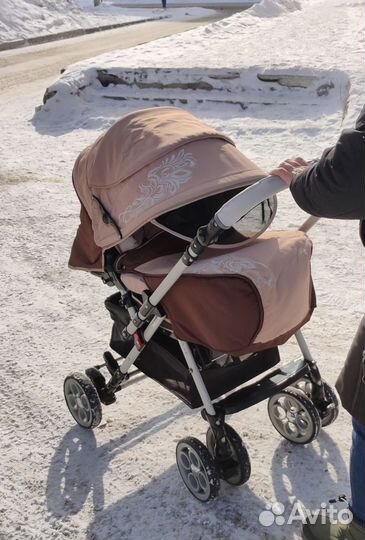 Прогулочная коляска