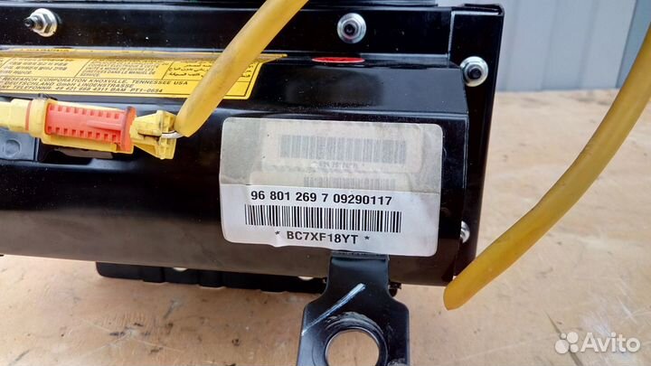 Подушка безопасности в торпедо на Опель Антара