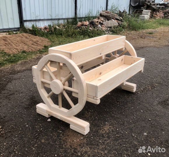 Цветочница деревянная